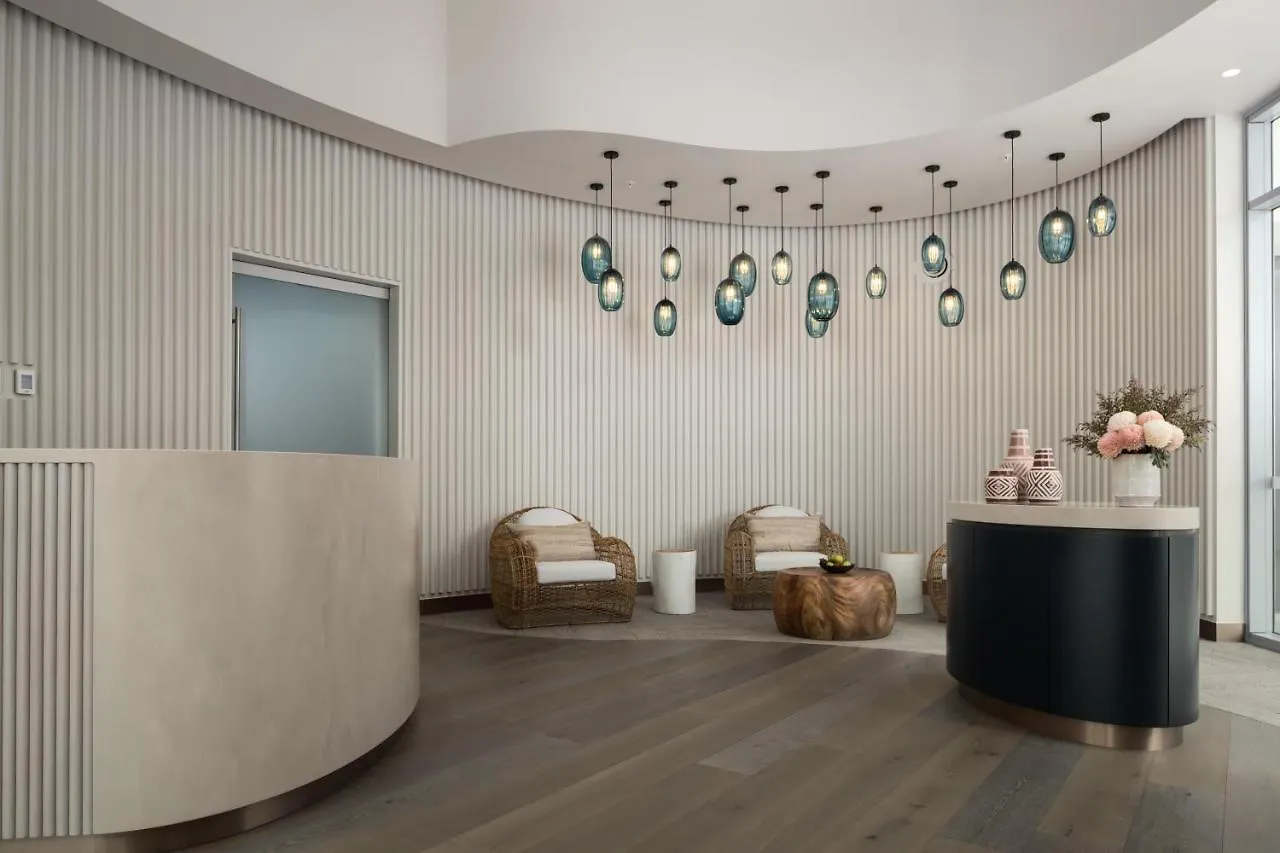Hotel Crystalbrook Riley Cairns