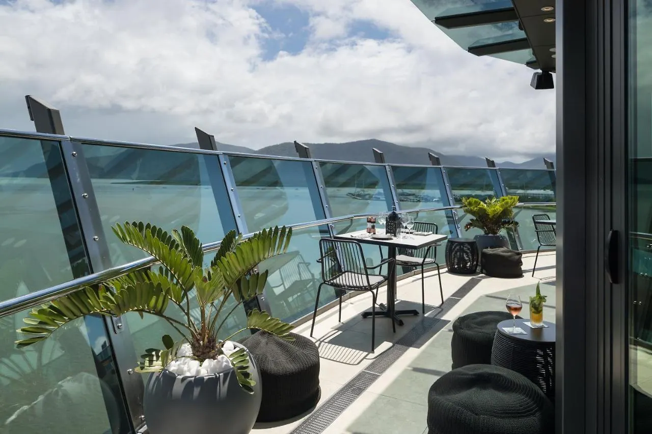 Hotel Crystalbrook Riley Cairns 5*,